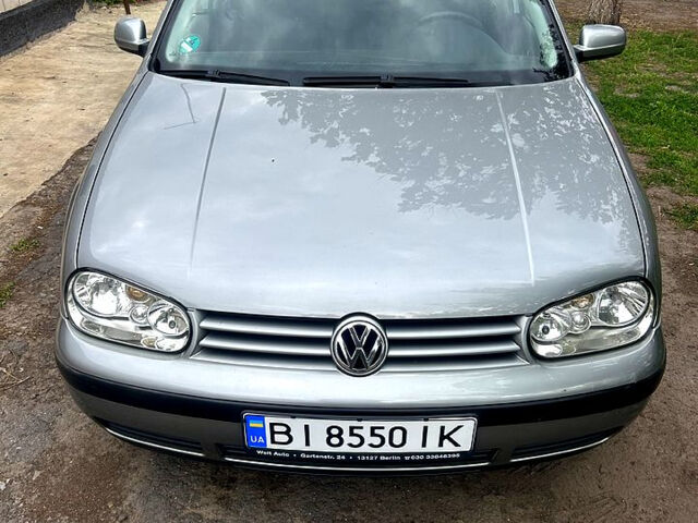 Серый Фольксваген Гольф, объемом двигателя 1.6 л и пробегом 210 тыс. км за 5600 $, фото 1 на Automoto.ua