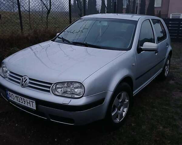 Серый Фольксваген Гольф, объемом двигателя 1.6 л и пробегом 111 тыс. км за 3800 $, фото 1 на Automoto.ua