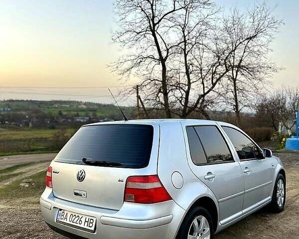 Серый Фольксваген Гольф, объемом двигателя 1.6 л и пробегом 253 тыс. км за 5000 $, фото 1 на Automoto.ua