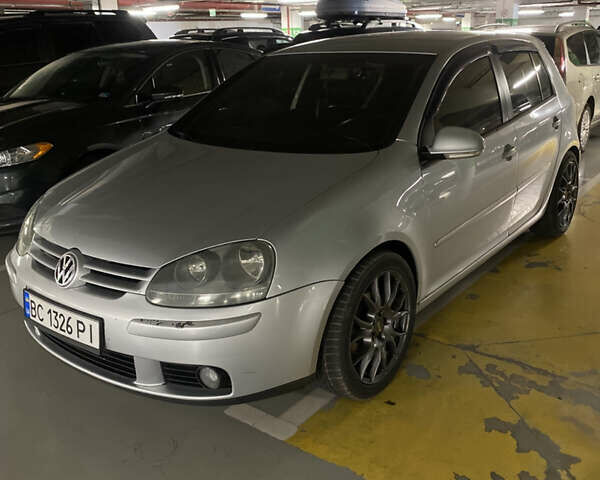 Серый Фольксваген Гольф, объемом двигателя 1.6 л и пробегом 261 тыс. км за 4799 $, фото 1 на Automoto.ua