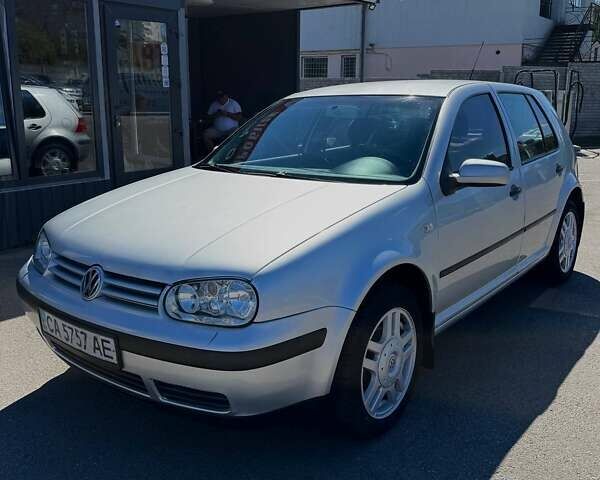 Серый Фольксваген Гольф, объемом двигателя 1.39 л и пробегом 142 тыс. км за 4600 $, фото 1 на Automoto.ua