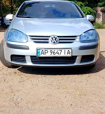 Серый Фольксваген Гольф, объемом двигателя 1.4 л и пробегом 228 тыс. км за 4900 $, фото 1 на Automoto.ua