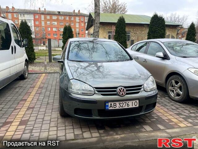 Серый Фольксваген Гольф, объемом двигателя 1.6 л и пробегом 260 тыс. км за 5100 $, фото 1 на Automoto.ua