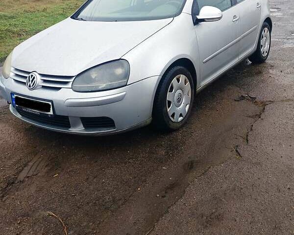 Серый Фольксваген Гольф, объемом двигателя 1.4 л и пробегом 200 тыс. км за 3700 $, фото 1 на Automoto.ua