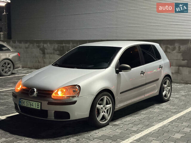 Серый Фольксваген Гольф, объемом двигателя 1.6 л и пробегом 202 тыс. км за 5100 $, фото 1 на Automoto.ua
