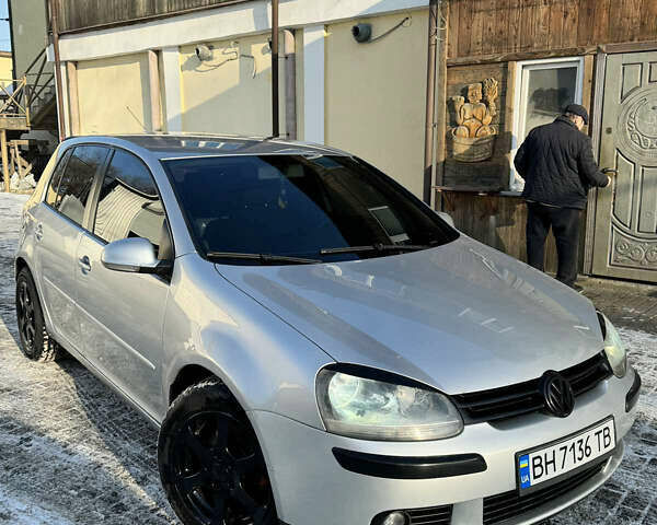 Серый Фольксваген Гольф, объемом двигателя 2 л и пробегом 442 тыс. км за 4999 $, фото 1 на Automoto.ua