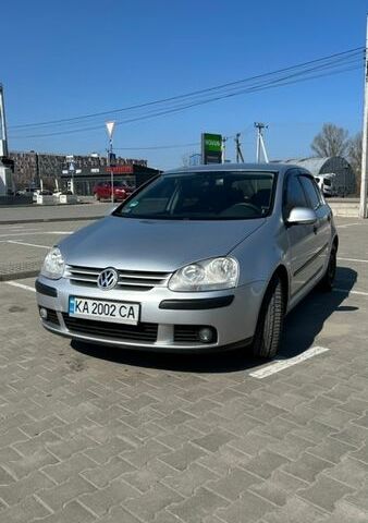 Серый Фольксваген Гольф, объемом двигателя 1.6 л и пробегом 228 тыс. км за 5500 $, фото 1 на Automoto.ua