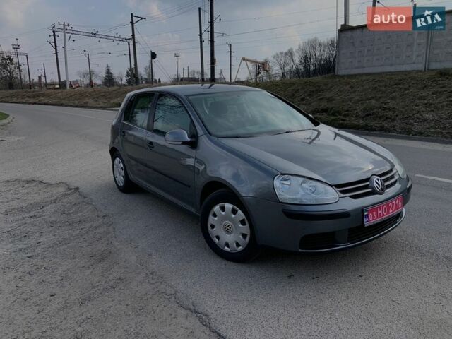Серый Фольксваген Гольф, объемом двигателя 1.6 л и пробегом 252 тыс. км за 6100 $, фото 1 на Automoto.ua