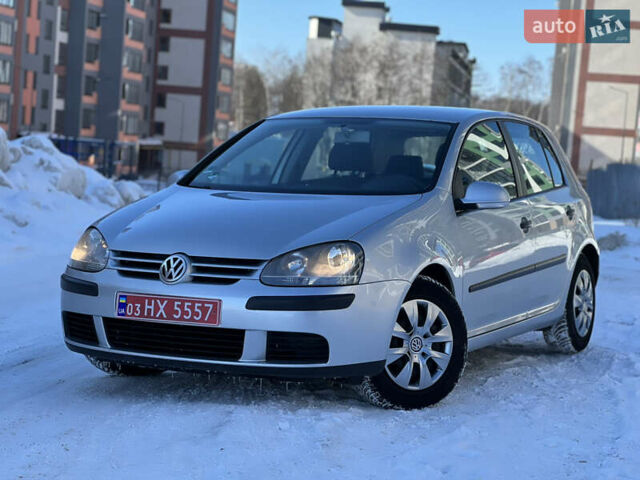 Серый Фольксваген Гольф, объемом двигателя 1.6 л и пробегом 198 тыс. км за 4999 $, фото 1 на Automoto.ua