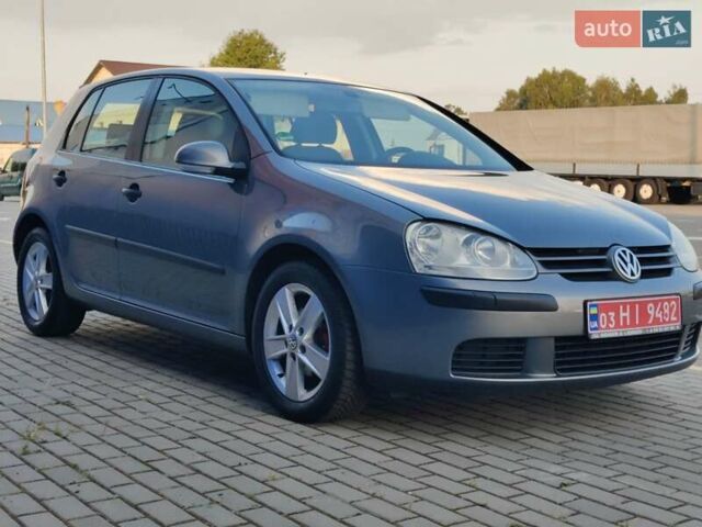 Сірий Фольксваген Гольф, об'ємом двигуна 1.6 л та пробігом 203 тис. км за 6850 $, фото 1 на Automoto.ua