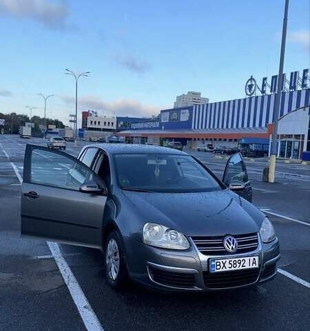 Фольксваген Гольф 2004 в Хмельницком на Automoto.ua Серый Фольксваген Гольф, объемом двигателя 1.4 л и пробегом 256 тыс. км за 4999 $, фото 1 на Automoto.ua