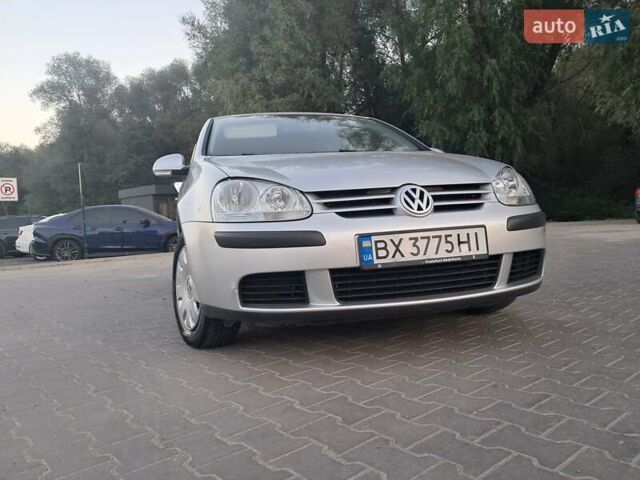 Серый Фольксваген Гольф, объемом двигателя 1.6 л и пробегом 277 тыс. км за 5500 $, фото 1 на Automoto.ua
