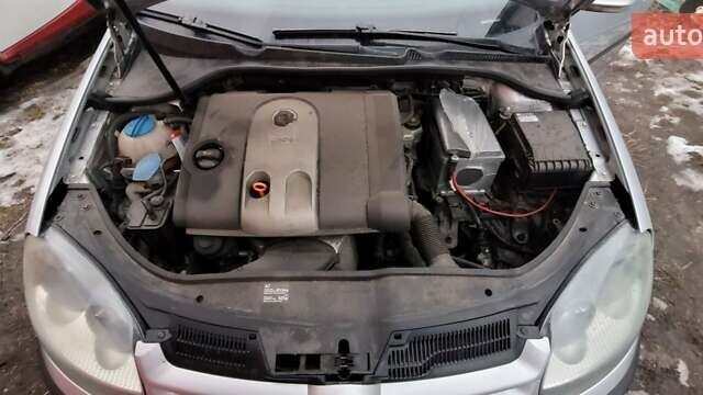 Серый Фольксваген Гольф, объемом двигателя 1.6 л и пробегом 313 тыс. км за 5600 $, фото 1 на Automoto.ua