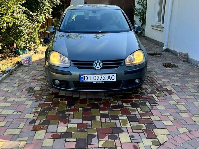 Серый Фольксваген Гольф, объемом двигателя 1.9 л и пробегом 275 тыс. км за 5200 $, фото 1 на Automoto.ua