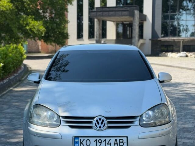 Сірий Фольксваген Гольф, об'ємом двигуна 1.6 л та пробігом 300 тис. км за 3999 $, фото 1 на Automoto.ua