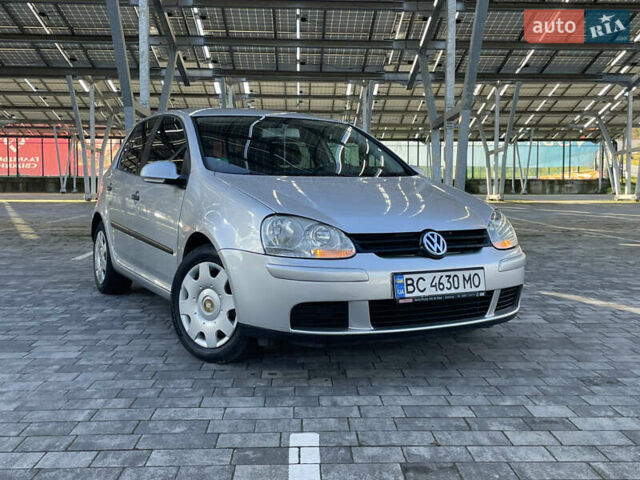 Серый Фольксваген Гольф, объемом двигателя 1.6 л и пробегом 214 тыс. км за 5670 $, фото 1 на Automoto.ua