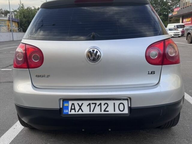 Серый Фольксваген Гольф, объемом двигателя 1.6 л и пробегом 275 тыс. км за 4300 $, фото 1 на Automoto.ua