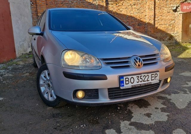 Серый Фольксваген Гольф, объемом двигателя 1.6 л и пробегом 265 тыс. км за 4800 $, фото 1 на Automoto.ua