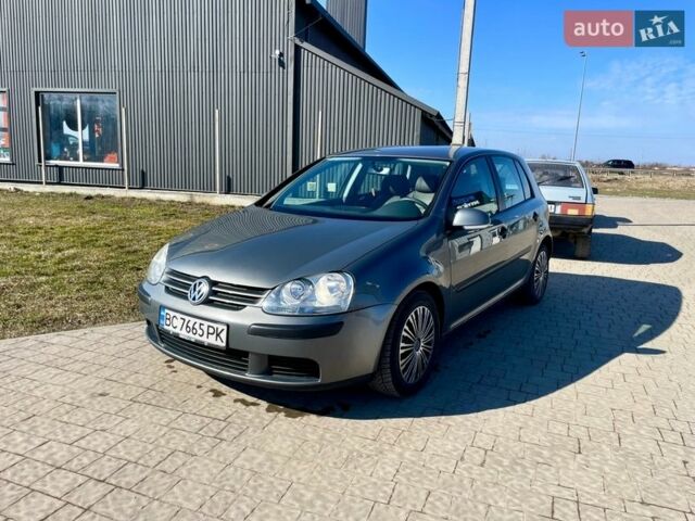 Серый Фольксваген Гольф, объемом двигателя 1.4 л и пробегом 282 тыс. км за 5499 $, фото 1 на Automoto.ua