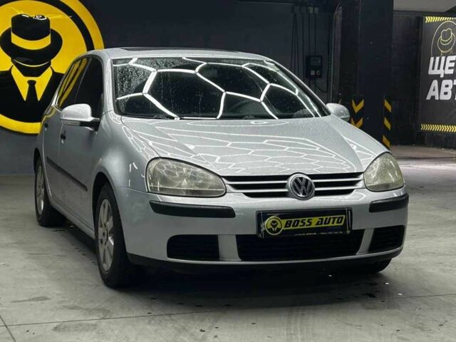 Серый Фольксваген Гольф, объемом двигателя 1.4 л и пробегом 290 тыс. км за 5400 $, фото 1 на Automoto.ua