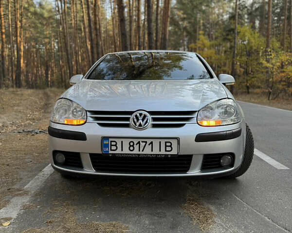 Фольксваген Гольф 2004 в Полтаве на Automoto.ua Серый Фольксваген Гольф, объемом двигателя 1.6 л и пробегом 260 тыс. км за 5500 $, фото 1 на Automoto.ua