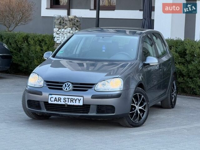 Сірий Фольксваген Гольф, об'ємом двигуна 1.6 л та пробігом 213 тис. км за 6200 $, фото 1 на Automoto.ua