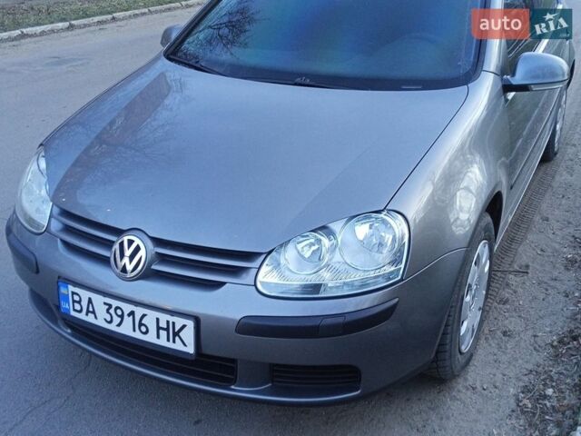 Серый Фольксваген Гольф, объемом двигателя 1.6 л и пробегом 274 тыс. км за 5950 $, фото 1 на Automoto.ua