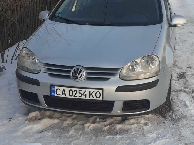 Серый Фольксваген Гольф, объемом двигателя 1 л и пробегом 777 тыс. км за 5500 $, фото 1 на Automoto.ua