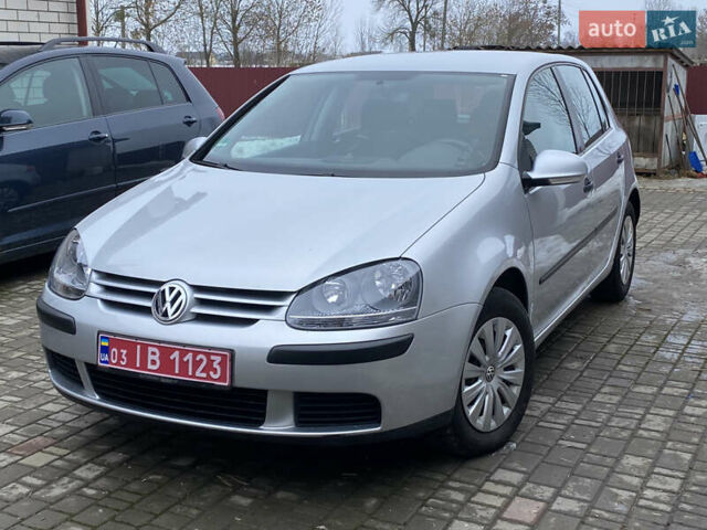 Сірий Фольксваген Гольф, об'ємом двигуна 1.4 л та пробігом 211 тис. км за 4600 $, фото 1 на Automoto.ua