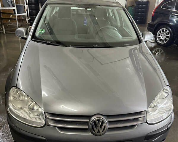 Серый Фольксваген Гольф, объемом двигателя 1.6 л и пробегом 212 тыс. км за 5800 $, фото 1 на Automoto.ua