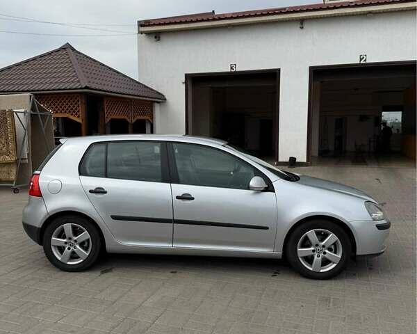 Сірий Фольксваген Гольф, об'ємом двигуна 1.6 л та пробігом 198 тис. км за 6000 $, фото 1 на Automoto.ua