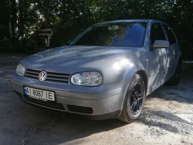 Серый Фольксваген Гольф, объемом двигателя 2 л и пробегом 386 тыс. км за 3999 $, фото 1 на Automoto.ua