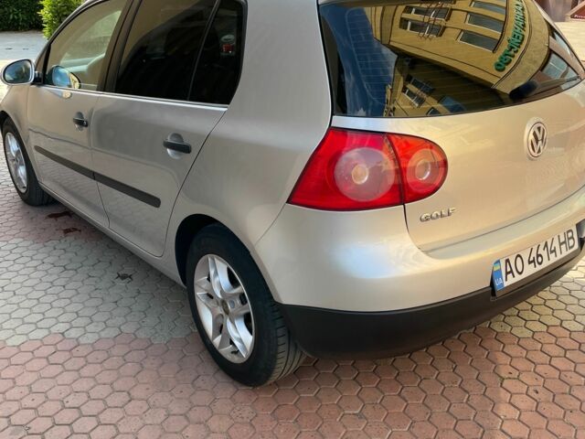 Сірий Фольксваген Гольф, об'ємом двигуна 1.4 л та пробігом 250 тис. км за 5100 $, фото 1 на Automoto.ua