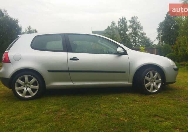 Сірий Фольксваген Гольф, об'ємом двигуна 1.6 л та пробігом 199 тис. км за 5000 $, фото 1 на Automoto.ua