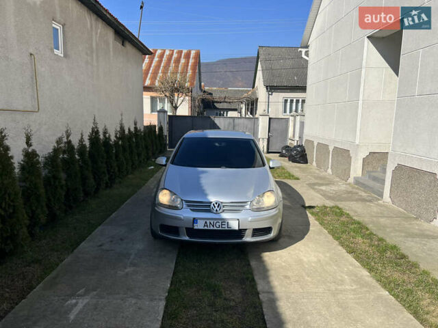 Серый Фольксваген Гольф, объемом двигателя 1.6 л и пробегом 310 тыс. км за 3800 $, фото 1 на Automoto.ua