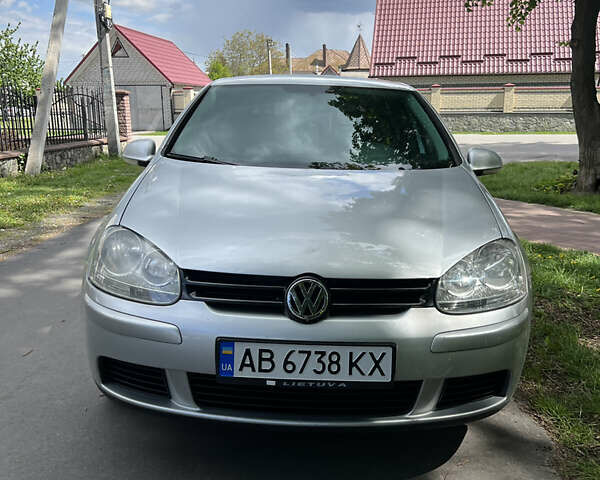 Серый Фольксваген Гольф, объемом двигателя 1.4 л и пробегом 265 тыс. км за 5200 $, фото 1 на Automoto.ua