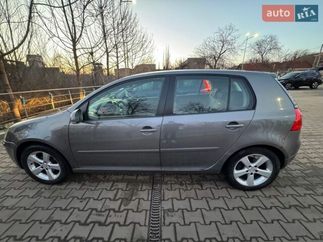 Сірий Фольксваген Гольф, об'ємом двигуна 1.6 л та пробігом 201 тис. км за 6200 $, фото 1 на Automoto.ua