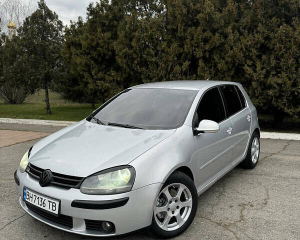 Сірий Фольксваген Гольф, об'ємом двигуна 2 л та пробігом 442 тис. км за 4600 $, фото 1 на Automoto.ua