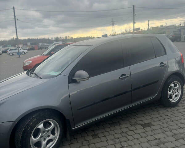 Серый Фольксваген Гольф, объемом двигателя 1.6 л и пробегом 211 тыс. км за 4500 $, фото 1 на Automoto.ua