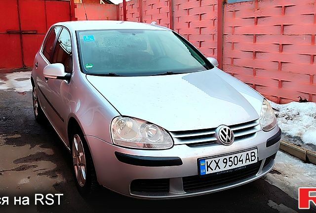 Серый Фольксваген Гольф, объемом двигателя 1.6 л и пробегом 273 тыс. км за 5200 $, фото 1 на Automoto.ua