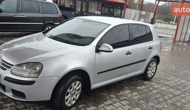 Серый Фольксваген Гольф, объемом двигателя 1.4 л и пробегом 282 тыс. км за 4500 $, фото 1 на Automoto.ua