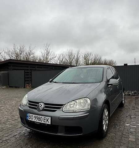 Серый Фольксваген Гольф, объемом двигателя 1.39 л и пробегом 245 тыс. км за 4899 $, фото 1 на Automoto.ua