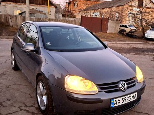 Серый Фольксваген Гольф, объемом двигателя 1.6 л и пробегом 256 тыс. км за 3950 $, фото 1 на Automoto.ua