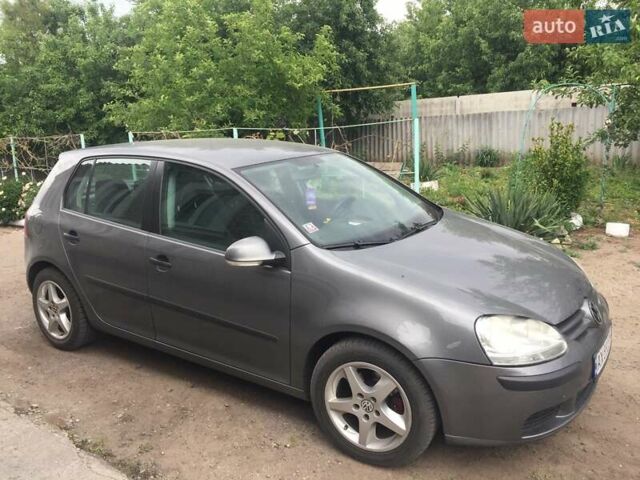 Серый Фольксваген Гольф, объемом двигателя 1.6 л и пробегом 260 тыс. км за 5600 $, фото 1 на Automoto.ua