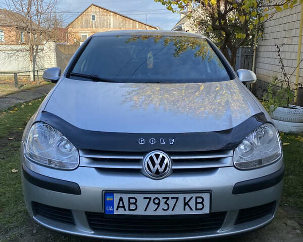 Сірий Фольксваген Гольф, об'ємом двигуна 1.6 л та пробігом 177 тис. км за 6500 $, фото 1 на Automoto.ua