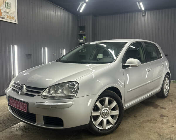 Сірий Фольксваген Гольф, об'ємом двигуна 1.6 л та пробігом 209 тис. км за 5000 $, фото 1 на Automoto.ua