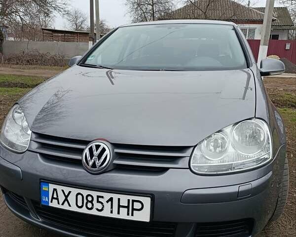 Серый Фольксваген Гольф, объемом двигателя 1.39 л и пробегом 500 тыс. км за 5500 $, фото 1 на Automoto.ua