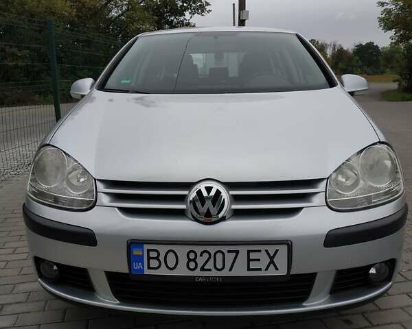 Серый Фольксваген Гольф, объемом двигателя 1.6 л и пробегом 237 тыс. км за 5000 $, фото 1 на Automoto.ua
