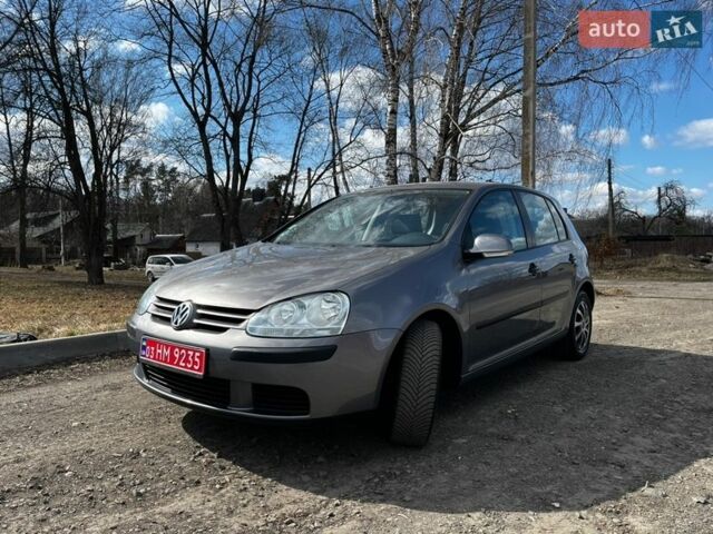 Серый Фольксваген Гольф, объемом двигателя 1.6 л и пробегом 176 тыс. км за 5300 $, фото 1 на Automoto.ua