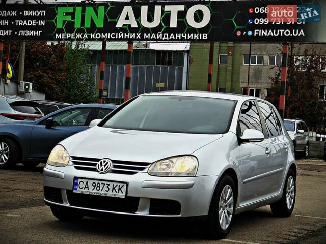 Сірий Фольксваген Гольф, об'ємом двигуна 1.6 л та пробігом 226 тис. км за 5000 $, фото 1 на Automoto.ua
